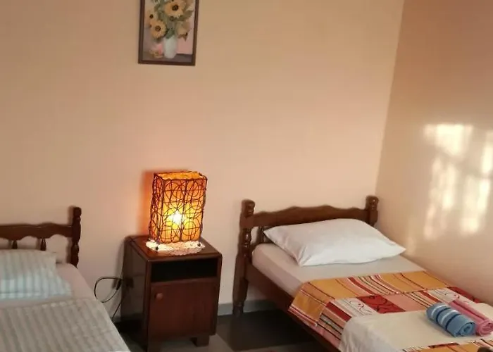 アパート Airport ポドゴリツァ